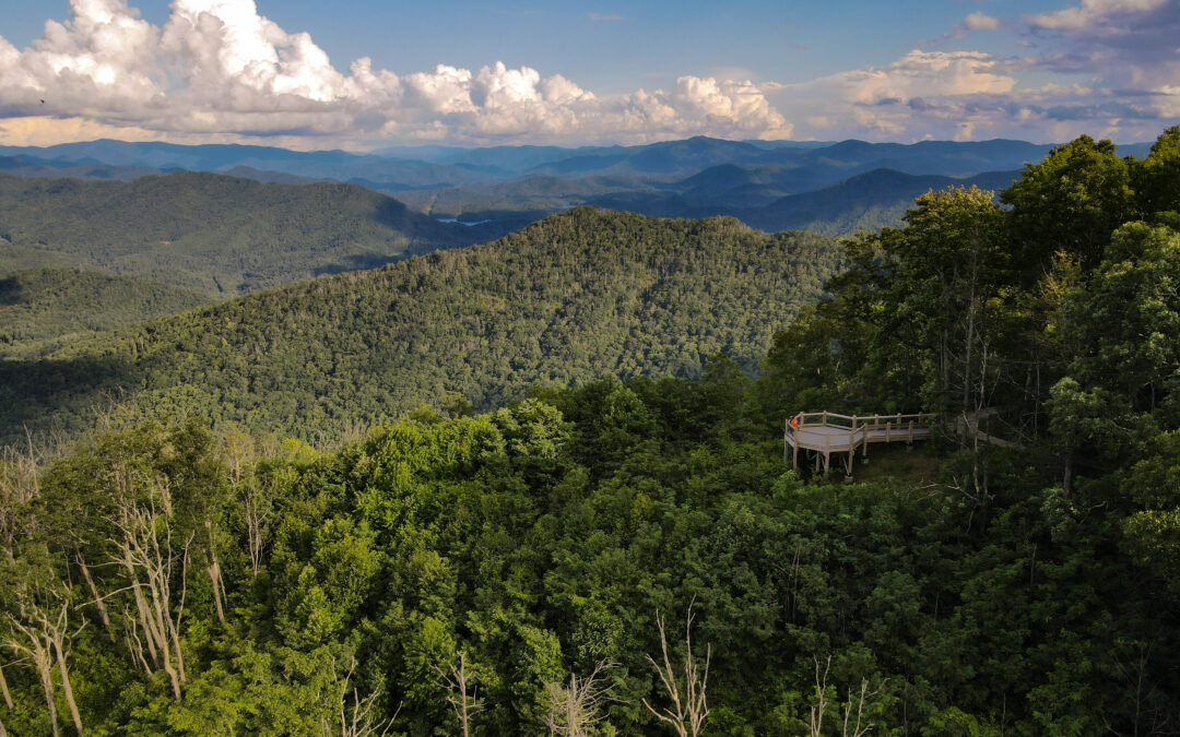 Maple Springs Overlook with sweeping views of the Great Smoky Mountains in Robbinsville, North Carolina